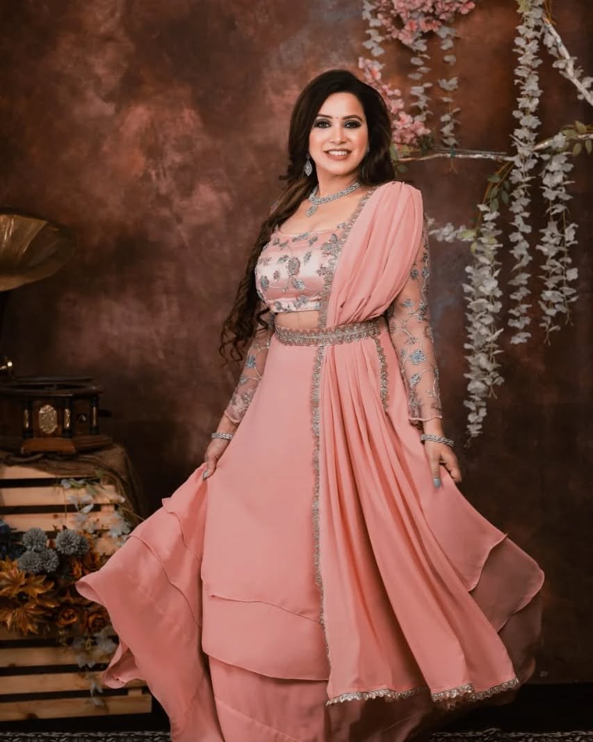DHAGA craftsmanship look
