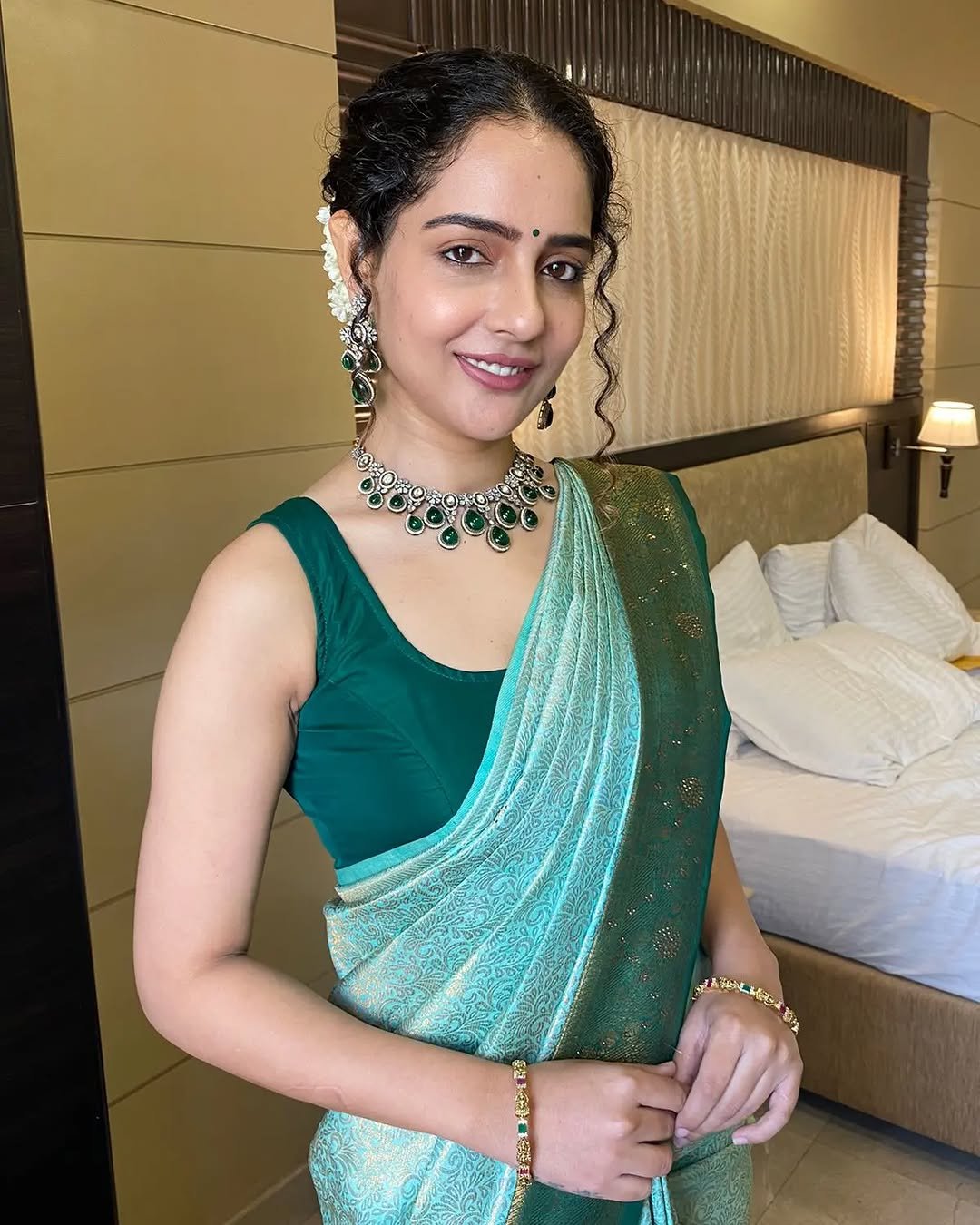 DHAGA Look 26